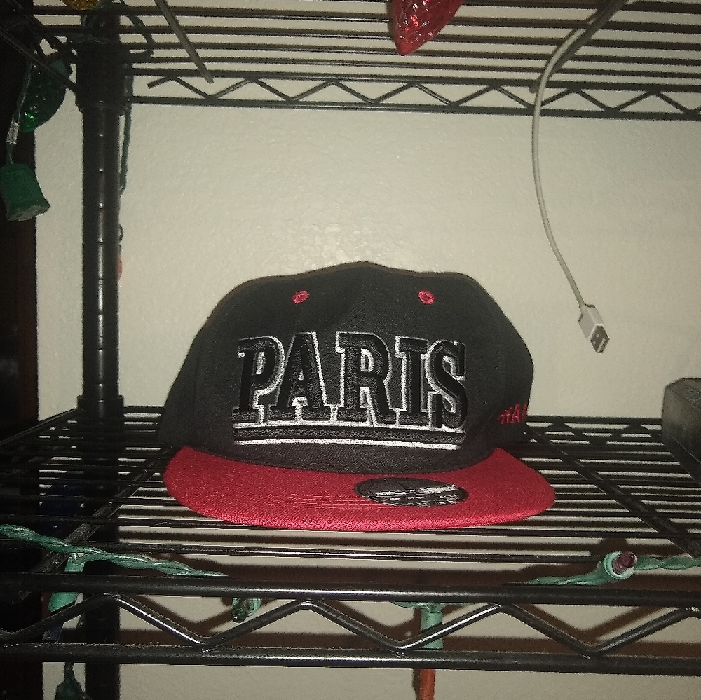 Black and Red Paris france Hat